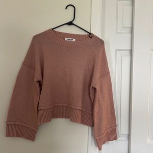 Hi! I am selling this pink sweater by Double Zero in a size medium.